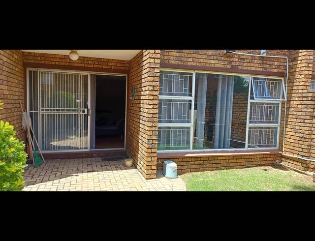 3 BEDROOM APARTMENT FOR SALE IN BIRCH ACRES